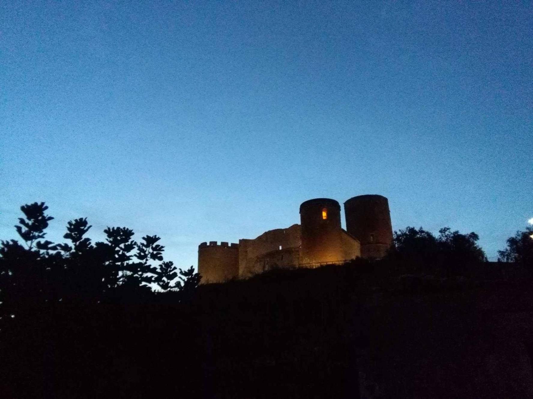 Al Castello Di Couette-café Lettere